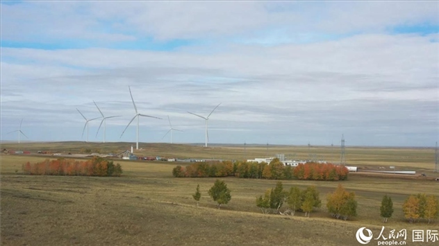 阿克莫拉風(fēng)電項(xiàng)目群位于哈薩克斯坦北部阿克莫拉州地區(qū)，距離首都阿斯塔納50公里。 人民網(wǎng)記者 葛泰佚攝