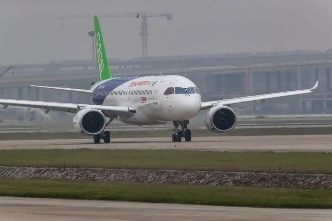 從一扇“門”、一座“城”、兩張“網(wǎng)”，看浦東新區(qū)改革常新