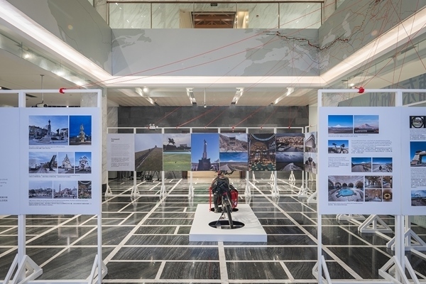 “東游記”展覽。校方供圖