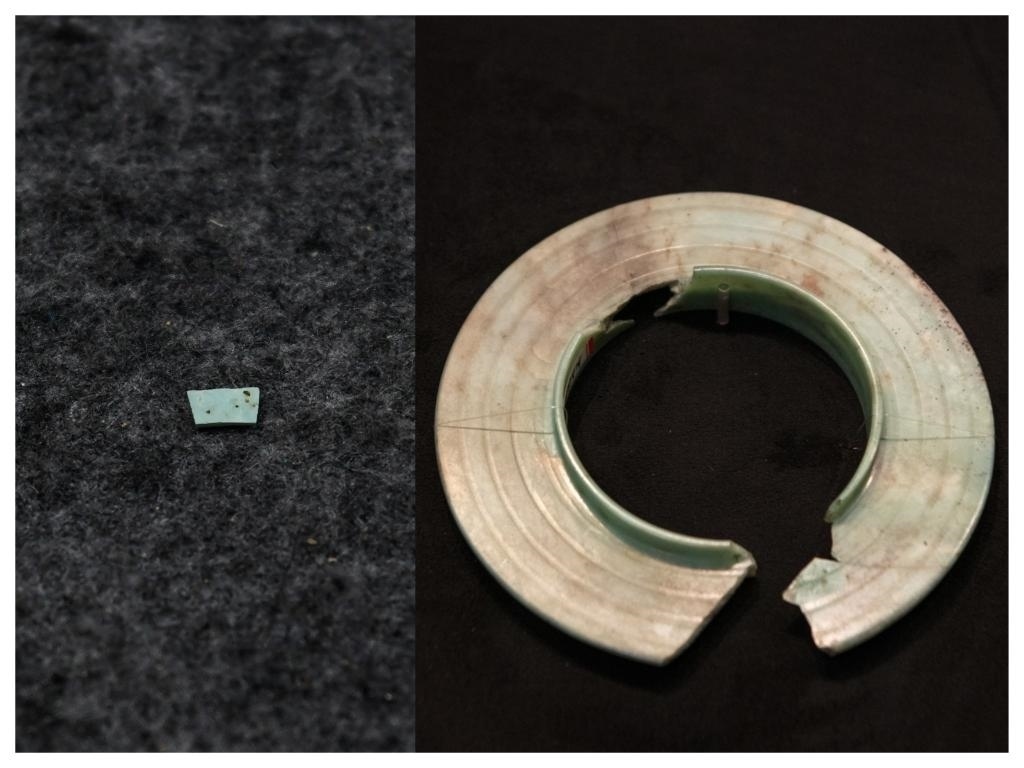 拼版照片：左圖為2024年7月10日拍攝的三星堆遺址出土的綠松石片（新華社記者王曦 攝），右圖為2024年7月21日在三星堆博物館文物保護與修復(fù)館拍攝的有領(lǐng)玉璧（新華社記者唐文豪 攝）。