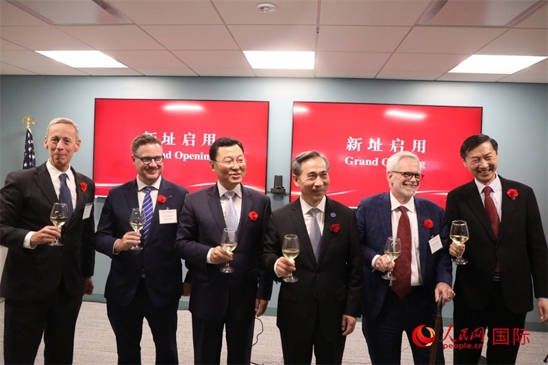 4、美中貿(mào)易全國委員會(huì)會(huì)長(zhǎng)克雷格·艾倫、美國商會(huì)高級(jí)副會(huì)長(zhǎng)傅瑞偉等美國工商界代表出席活動(dòng)。 人民網(wǎng)記者 李志偉攝