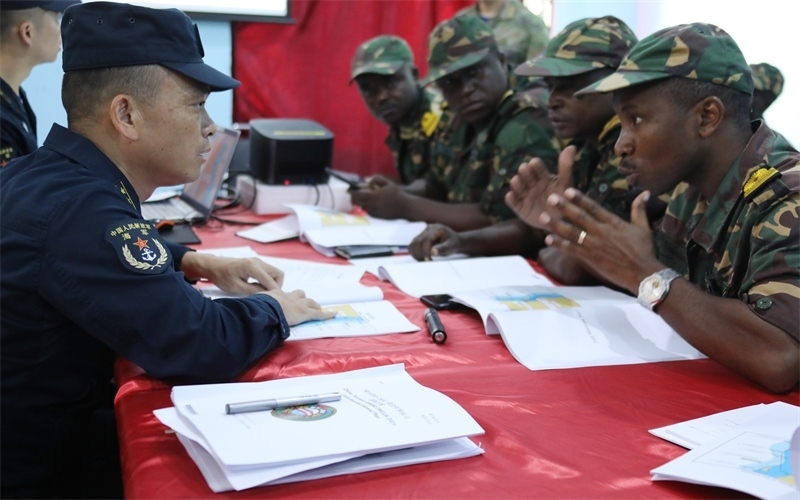 聯(lián)合導(dǎo)演部磋商。崔曉洋攝