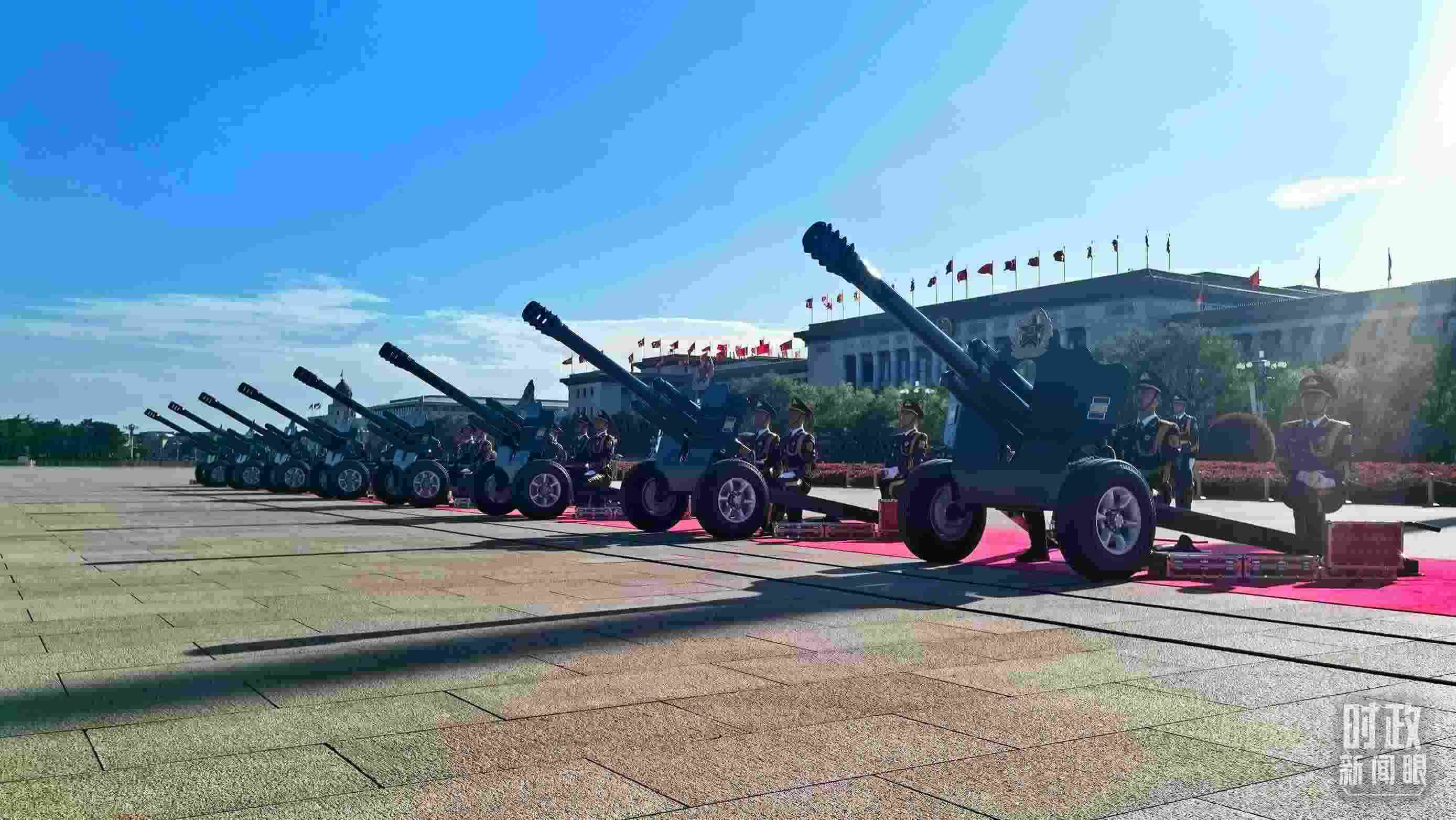△天安門廣場(chǎng)的禮炮。（總臺(tái)央視記者王子杭拍攝）