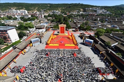 公祭伏羲大典現(xiàn)場(chǎng)。新華社發(fā)（周文濤 攝）