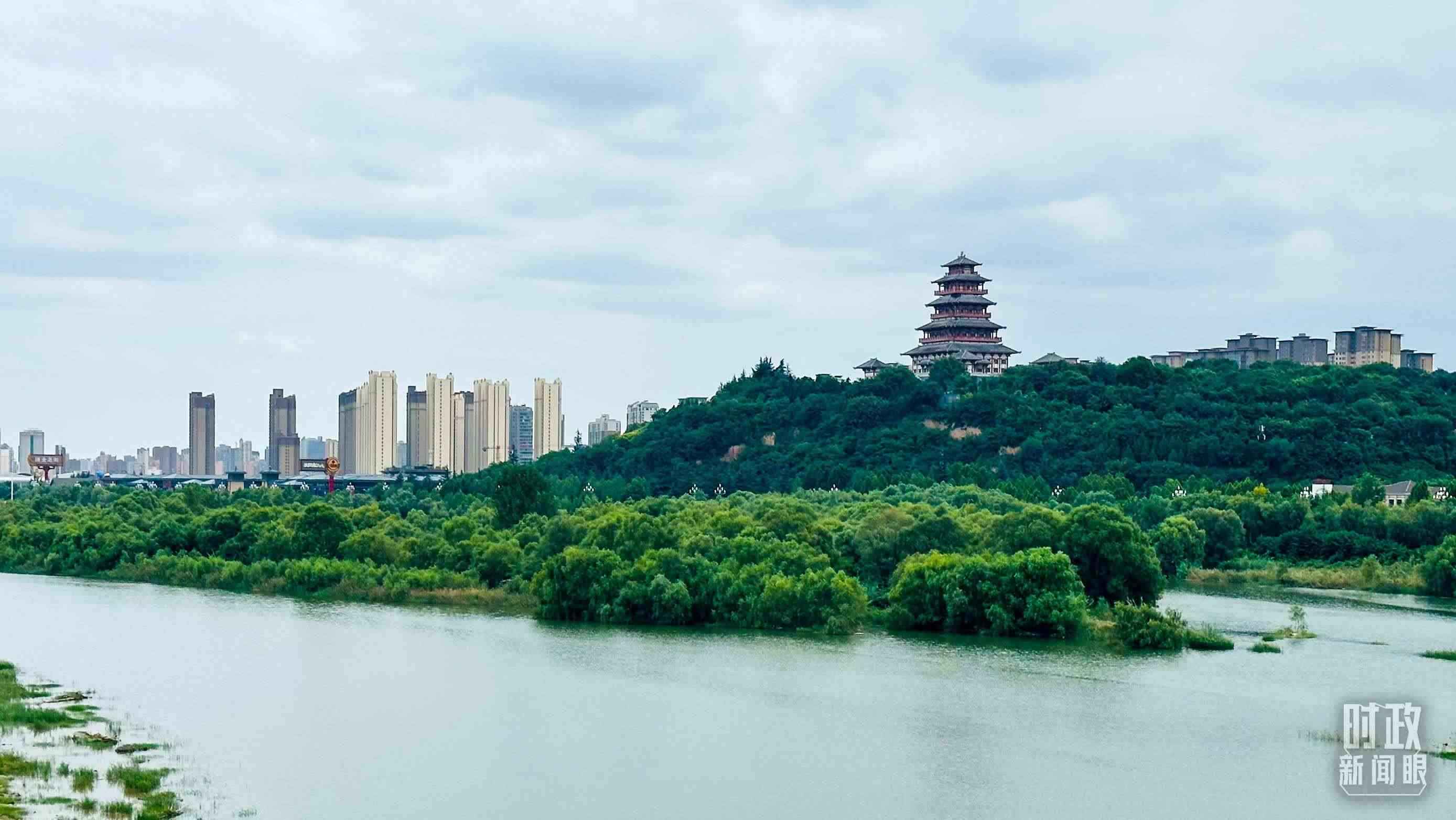 △黃河的第一大支流——渭河。（總臺(tái)央視記者范一鳴拍攝）