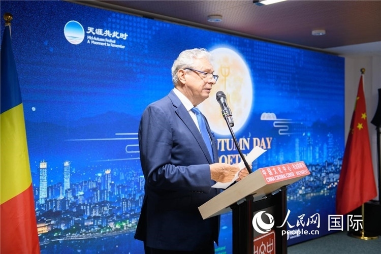 苗族銀器展示。傅永山攝