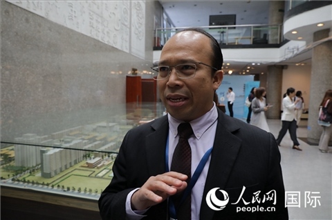 馬來西亞駐華使館參贊阿茲蘭接受人民網(wǎng)采訪。人民網(wǎng) 王婧攝