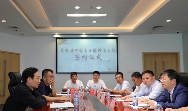 雙方進(jìn)行合作交流。彭奇 攝