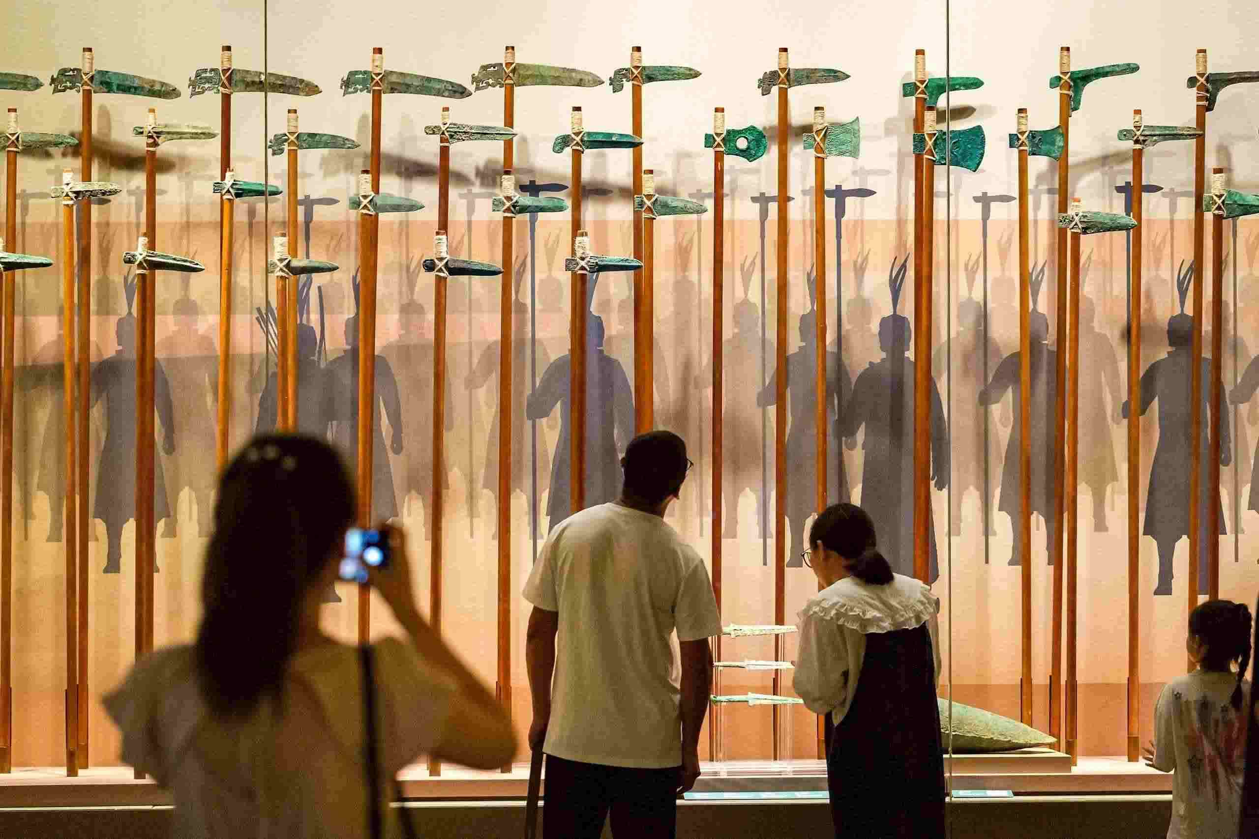 △2024年8月25日，游客在河南省安陽市殷墟博物館參觀。