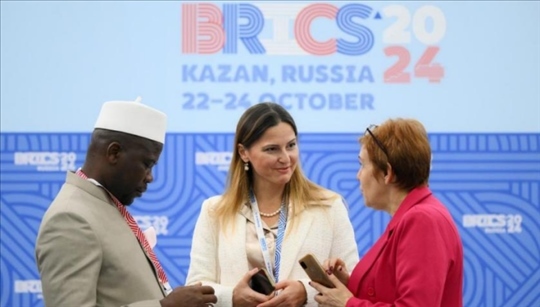 金磚國家領(lǐng)導(dǎo)人第十六次會晤期間，新聞記者在國際新聞中心工作