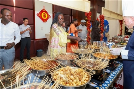 四川麻辣燙也是最?lèi)?ài)乍得朋友們青睞的美食。主辦方供圖