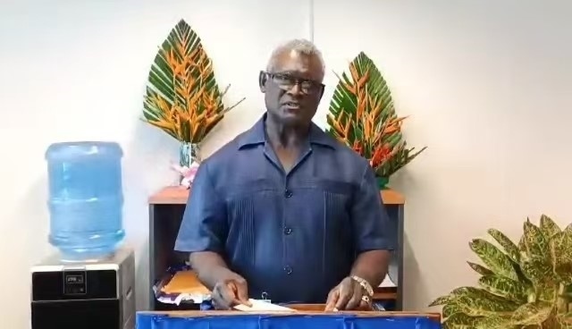 所羅門群島前總理、現(xiàn)任財(cái)政與國庫部長(zhǎng)梅納西·索加瓦雷以視頻形式向論壇致辭（主辦方供圖）