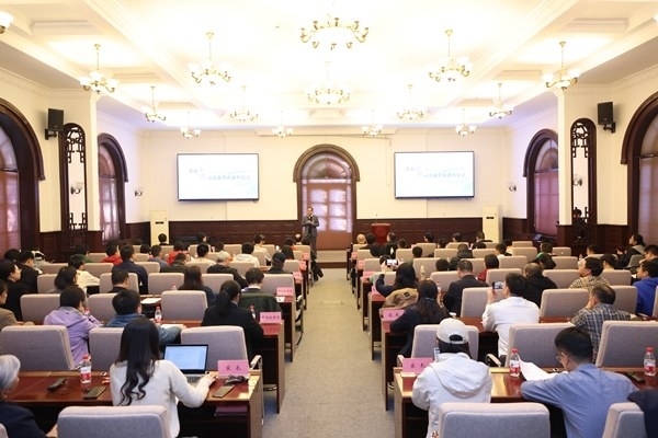 “杰出少年示范數(shù)學(xué)班”開班儀式現(xiàn)場。校方供圖