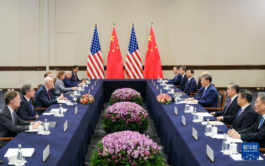 當(dāng)?shù)貢r(shí)間11月16日下午，國(guó)家主席習(xí)近平在利馬同美國(guó)總統(tǒng)拜登舉行會(huì)晤。新華社記者 丁林 攝