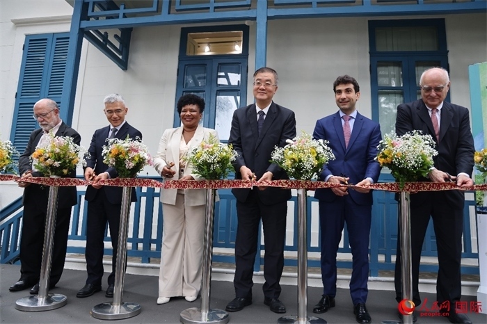 活動上，中巴嘉賓共同為“茶緣·中巴友誼園”剪彩，標志著中巴友誼園中“茶之道”展覽正式開幕。人民網(wǎng)記者 張志文攝