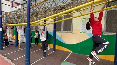 孩子從。校方供圖