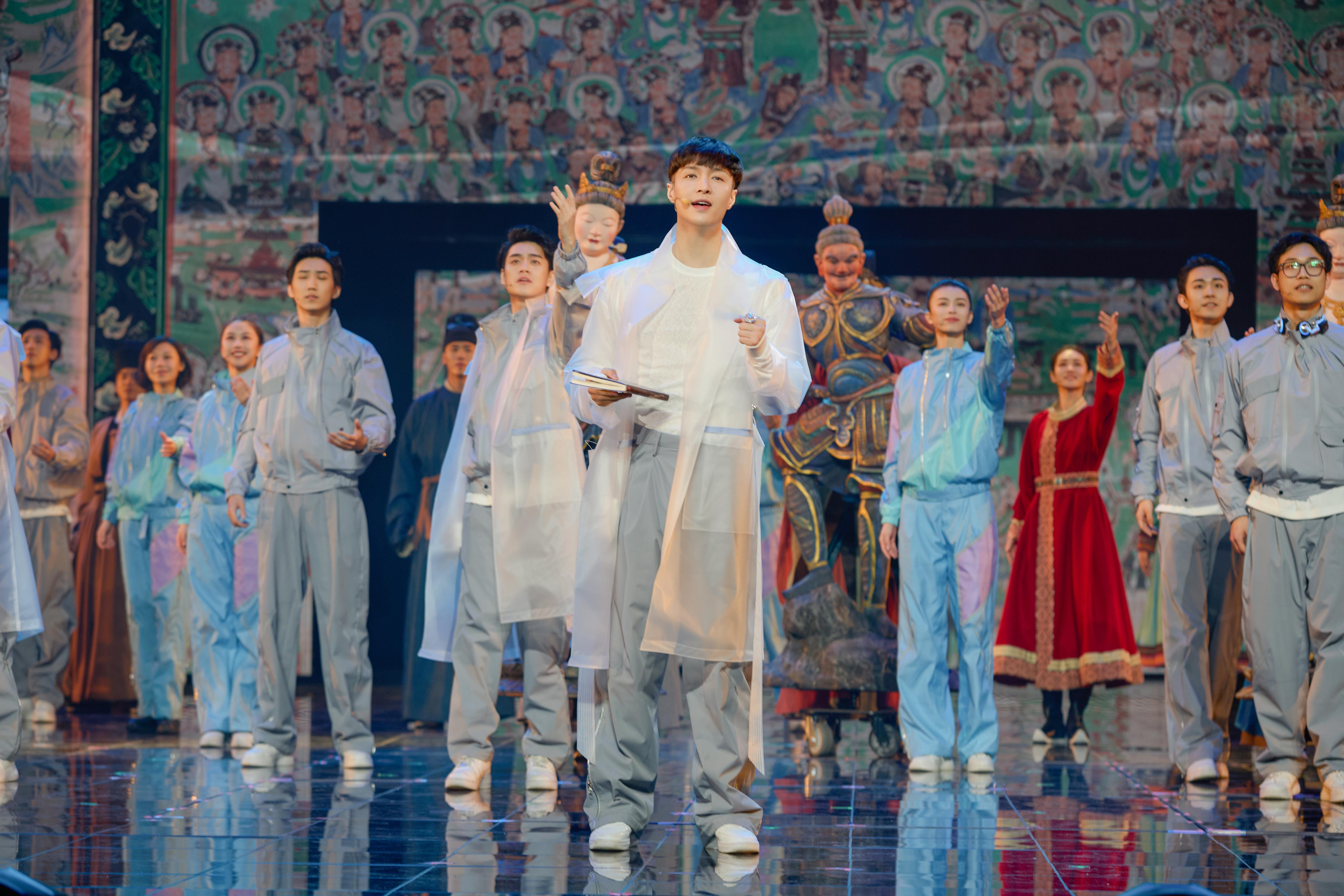 《受到召喚·敦煌》劇照。中國國家話劇院供圖