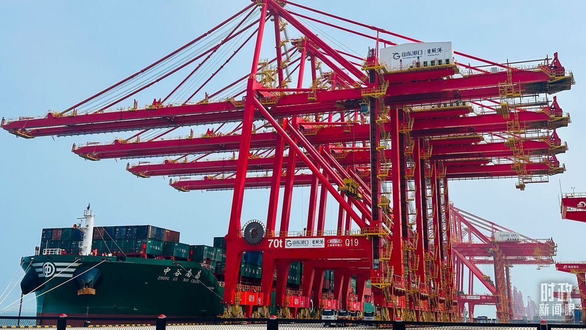 △山東日照港。（總臺央視記者范一鳴拍攝）