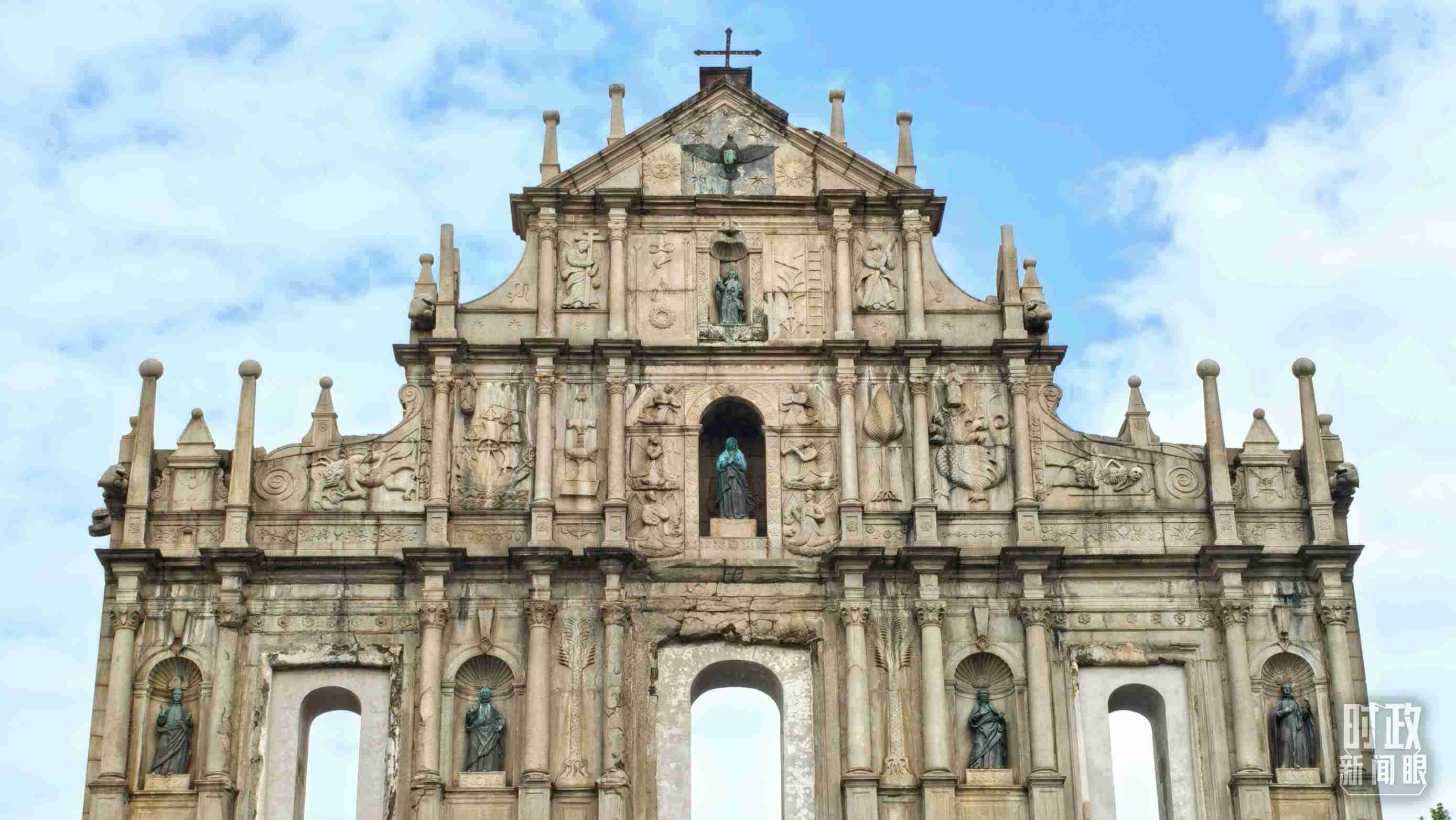 △澳門大三巴牌坊。（總臺央視記者張垚拍攝）