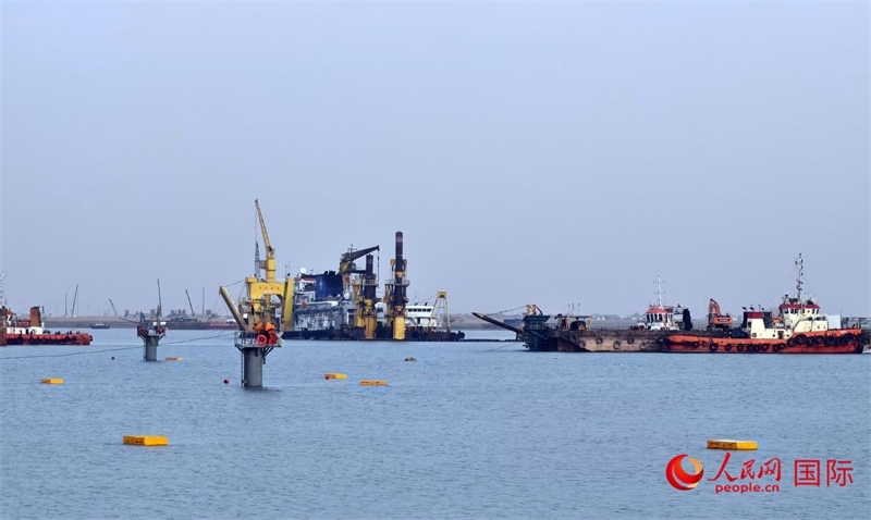 祖拜爾海底隧道施工場景。人民網(wǎng)記者管克江攝