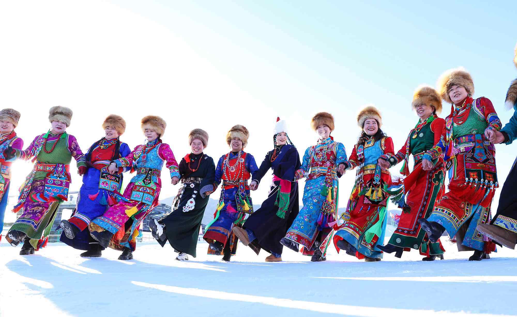 甘肅張掖，雪地千人鍋莊舞表演