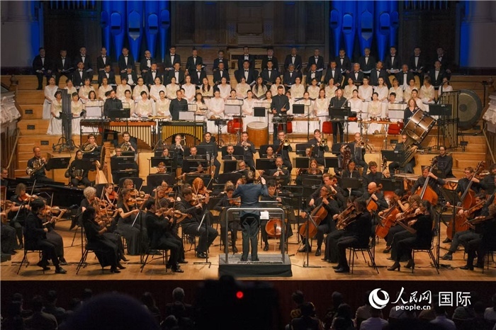 奧克蘭市政廳《空?！方豁懬莩霈F(xiàn)場(chǎng)。張波若攝