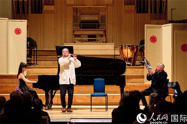 旅英音樂家聯(lián)袂演奏《枉凝眉》。楊浩鵬攝