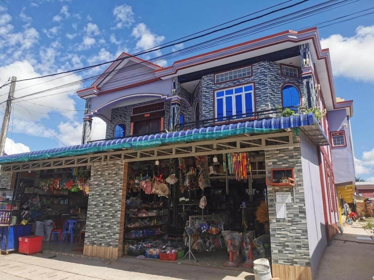 毗鄰西港特區(qū)的商店。西港特區(qū)供圖