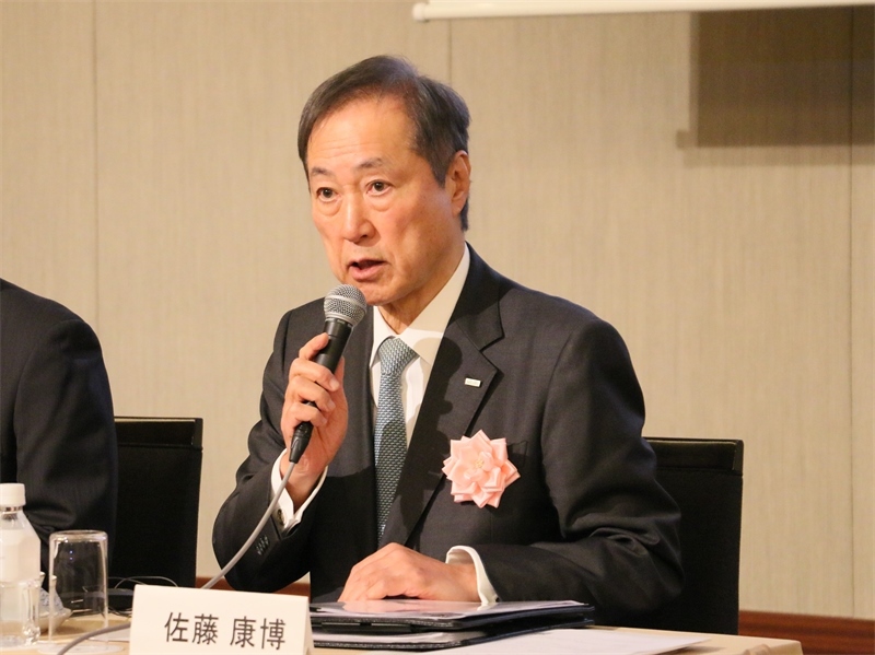 日中投資促進(jìn)機(jī)構(gòu)會(huì)長(zhǎng)佐藤康博致辭。人民網(wǎng) 許可攝