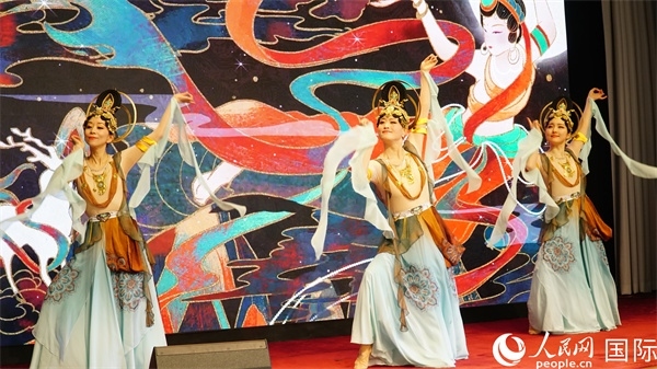敦煌舞蹈表演。人民網(wǎng) 蔣曉辰攝