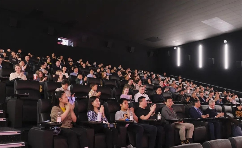 觀影現(xiàn)場。中國駐丹麥大使館供圖