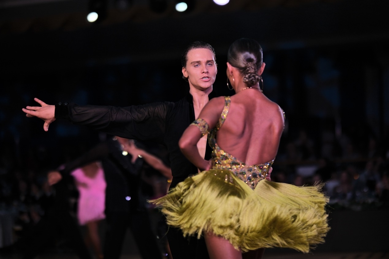 第七屆“克里姆林宮杯”國(guó)標(biāo)舞錦標(biāo)賽現(xiàn)場(chǎng)。于子恒攝