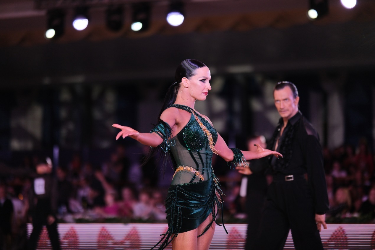 第七屆“克里姆林宮杯”國(guó)標(biāo)舞錦標(biāo)賽現(xiàn)場(chǎng)。于子恒攝