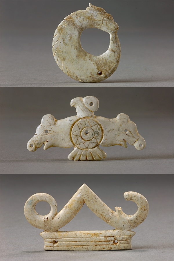玉龍（上）、玉鷹（中）和玉冠飾（下）。國(guó)家文物局供圖