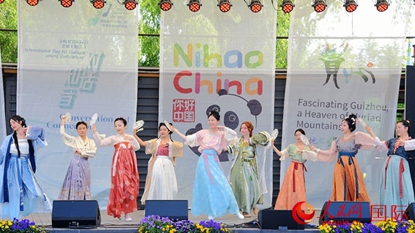 舞蹈《寄明月》。人民網(wǎng)記者 殷淼